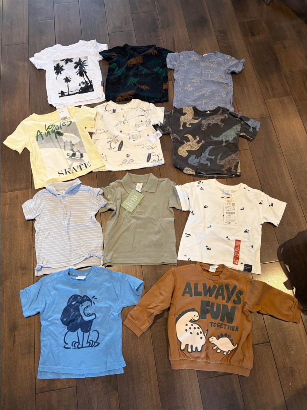 H&M, Zara, old navy buddle 11 top for toddler boys with Graphic